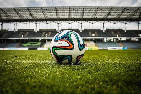 O jogo terá transmissão ao vivo em três plataformas; confira