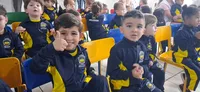 Rodolfo entrega mais um lote do uniforme para alunos em Apucarana
